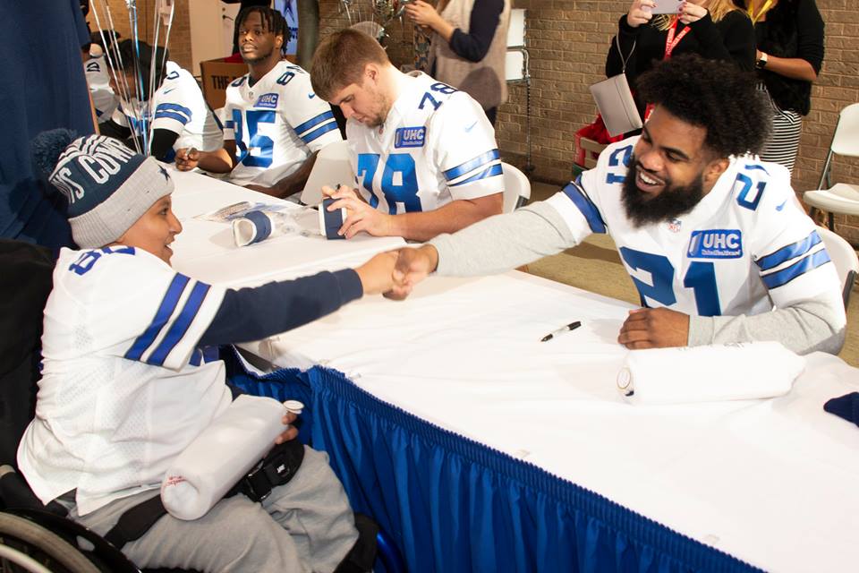 Dak Prescott, Cowboys Players Visit North Texas Children's