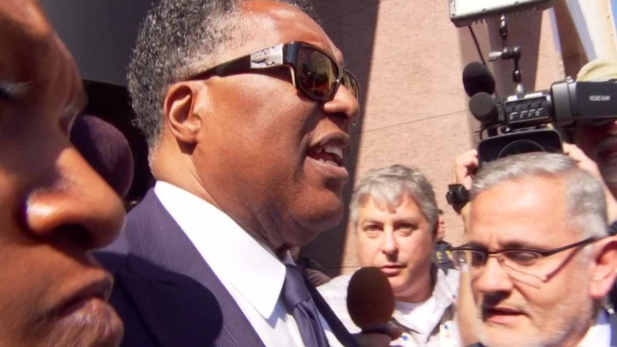 Former Dallas Councilman Dwaine Caraway Reports to Big Spring Federal