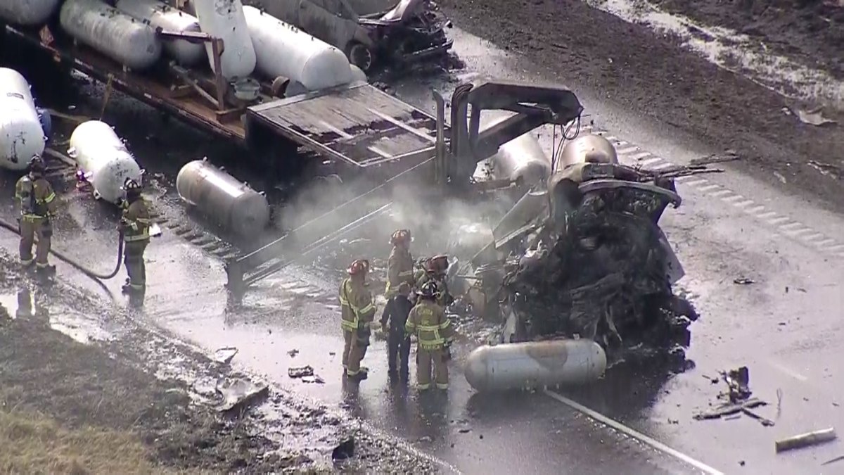 Graphic Warning Three Dead, Three Injured in Crash, Explosion on I35W Near Denton NBC 5