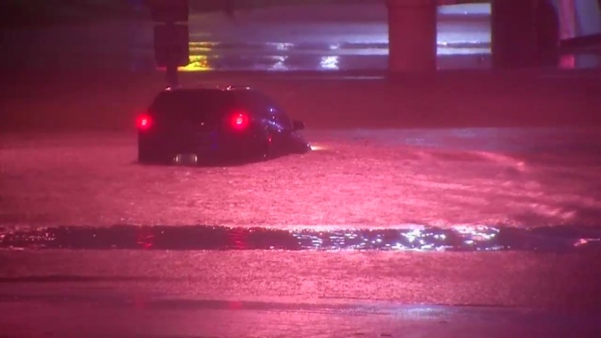 floating_cars_dallas_flooding_1200x675_453874755657.jpg