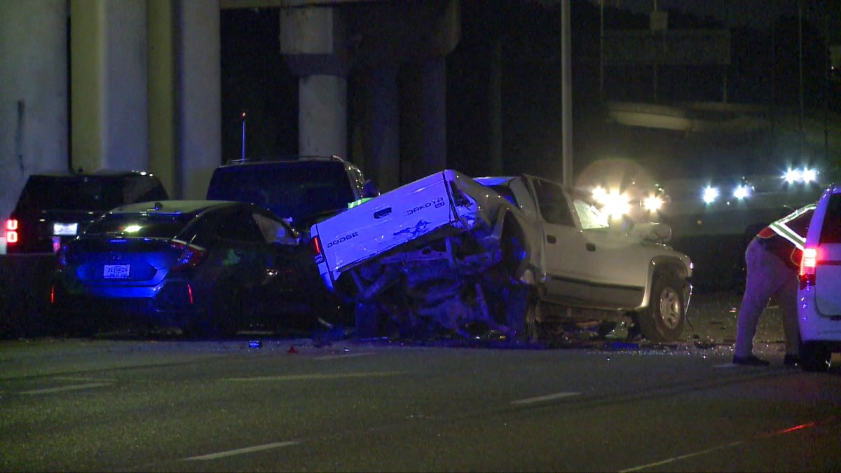 1 Killed After Pileup in Far East Fort Worth – NBC 5 Dallas-Fort Worth