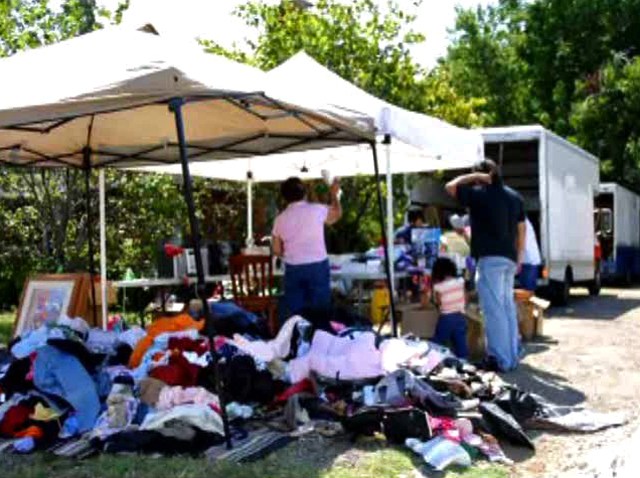 Grandma Upset About Garage Sales Trashing Her Hood Nbc 5 Dallas