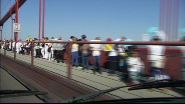 golden-gate-bridge-venezuela-protest
