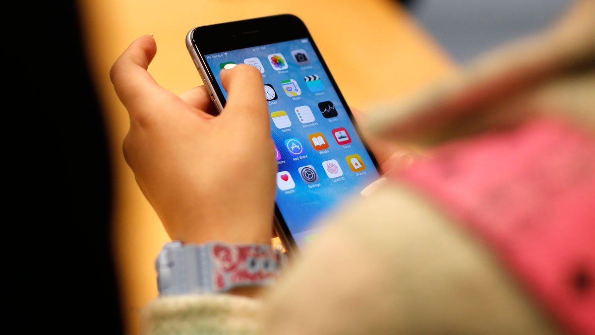 Kids Spending More Time on Screens Than Ever Before - Vimarsana News