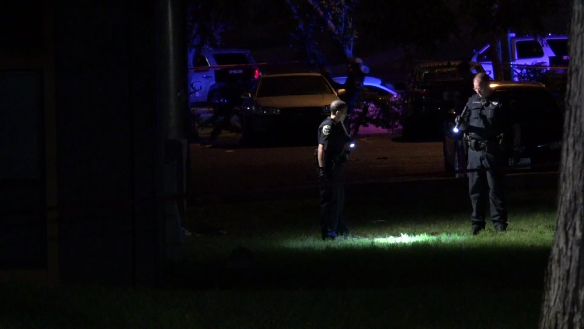 Man Fatally Wounded in Shooting Outside Irving Apartments NBC 5