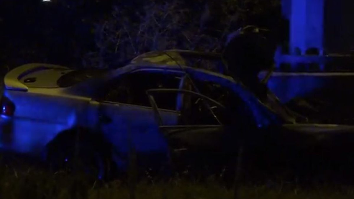 Man Dies After Losing Control of Car, Striking Light Pole in Garland ...