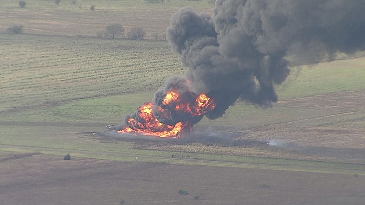 Dramatic Photos Pipeline Explodes in Texas NBC 5 DallasFort Worth
