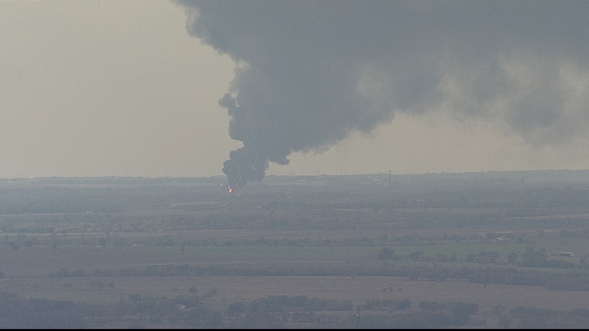 Dramatic Photos Pipeline Explodes in Texas NBC 5 DallasFort Worth