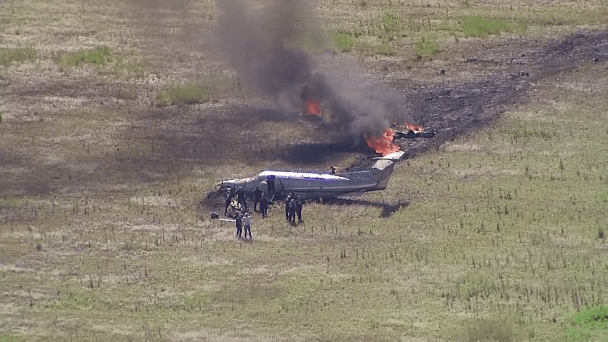 one-hospitalized-after-plane-crashes-catches-fire-near-mesquite-metro