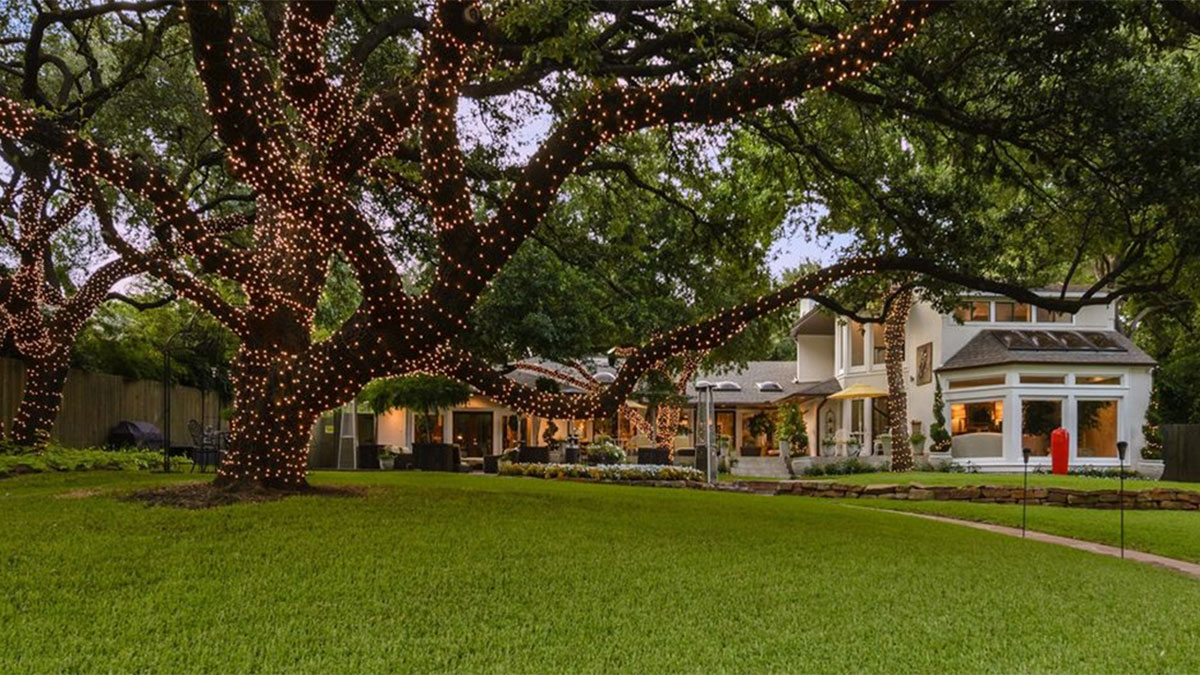Leonard bought this home on Royal Lane in Dallas that he extensively renovated and sold before moving back to Louisiana.