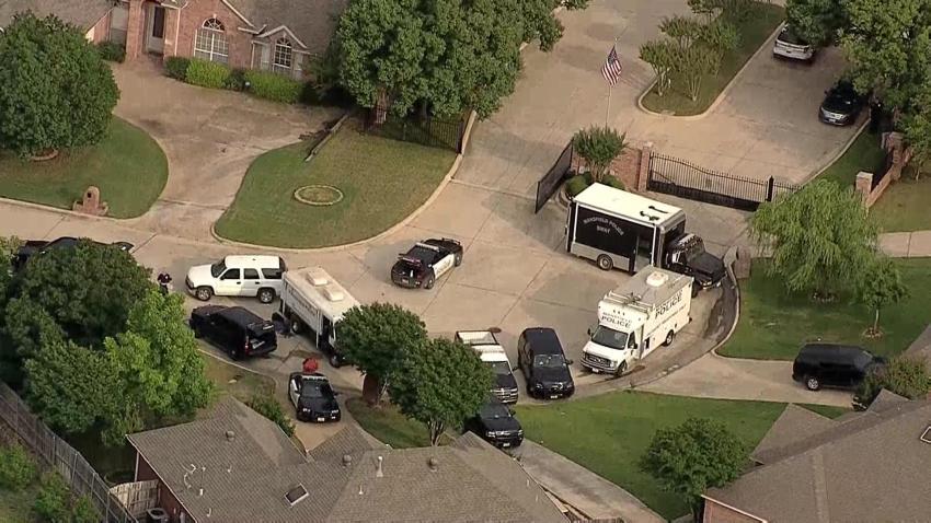 Police, SWAT Involved in Standoff in Mansfield
