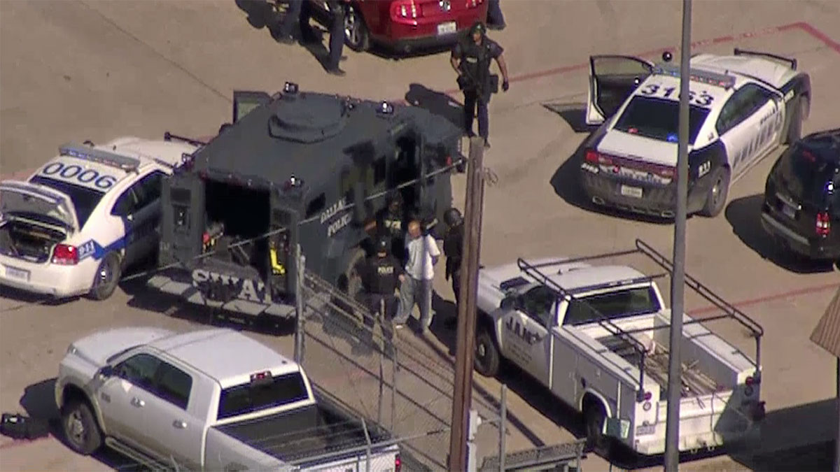 SWAT Ends Standoff With Driver Wanted on Felony Warrant Police NBC 5