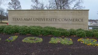 texas a&m commerce sign