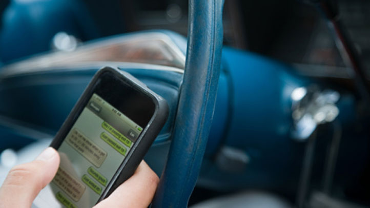 texting-while-driving