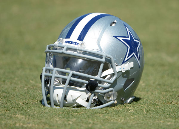 usa-dallas-cowboys-helmet