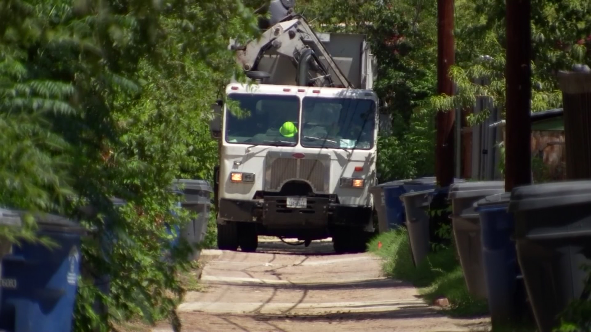 Dallas City Council Considers an End to Alley Trash Collection