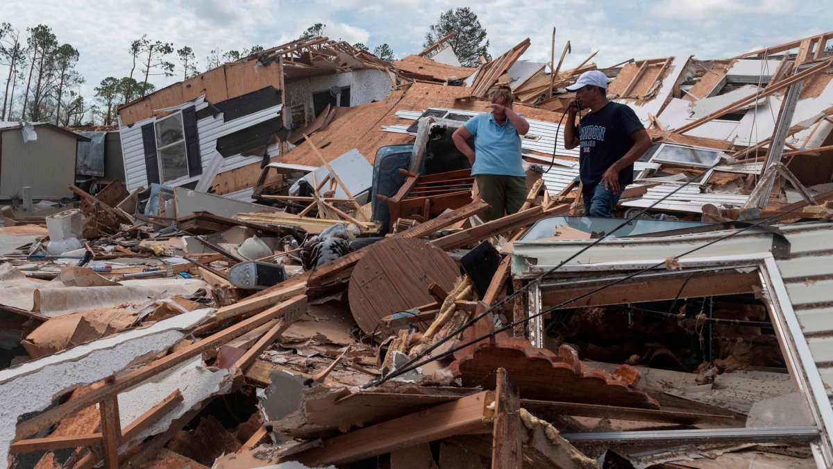 Tropical Storm Laura Carves Destructive Path Through Louisiana; 6 Dead ...