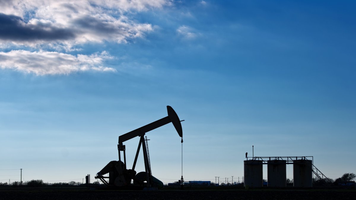 Oil and Gas Industry Assesses Damage at Refineries, Plants NBC 5