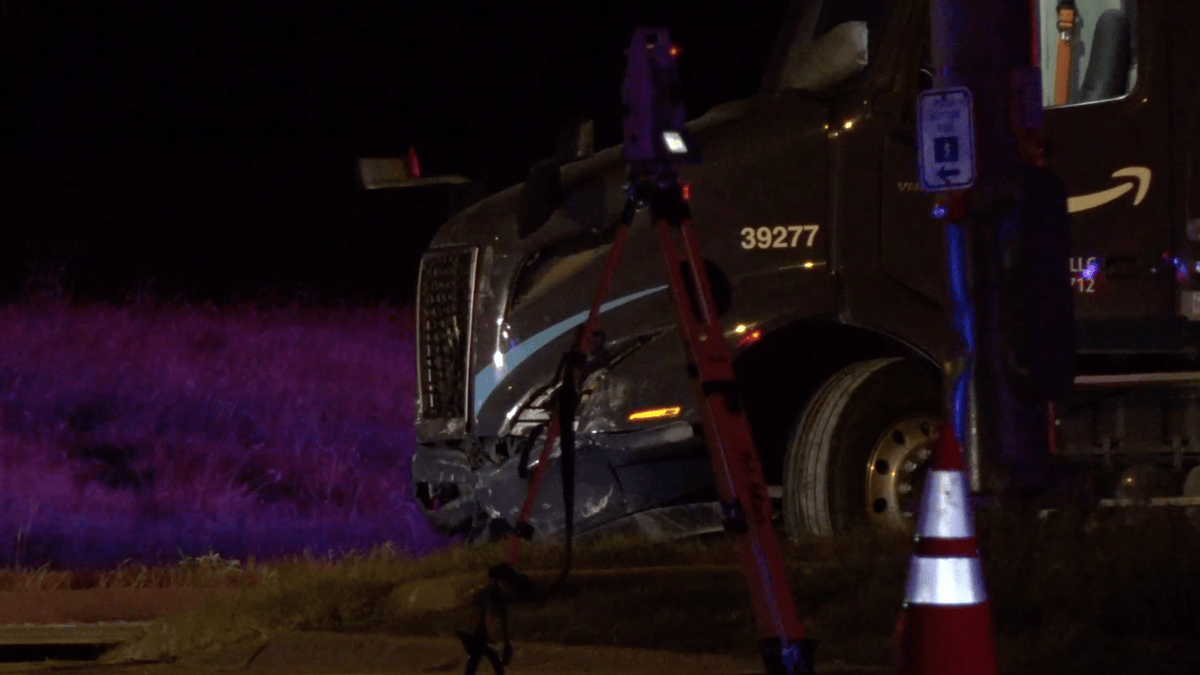 Woman Killed in Crash Involving Tractor Trailer in North Fort Worth ...