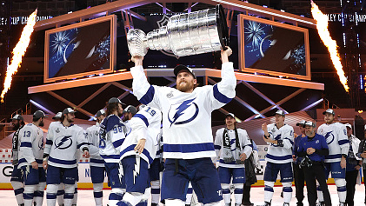 Blake Coleman Tampa Bay Lightning Unsigned 2021 Stanley Cup Champions Raising Photograph