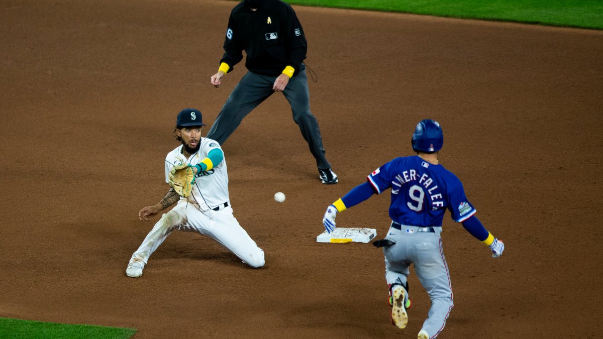 Mariners lose on Rougned Odor's two-run homer in ninth