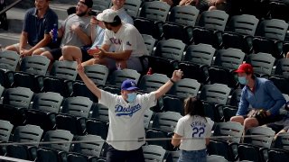 League Championship - Atlanta Braves v Los Angeles Dodgers - Game One