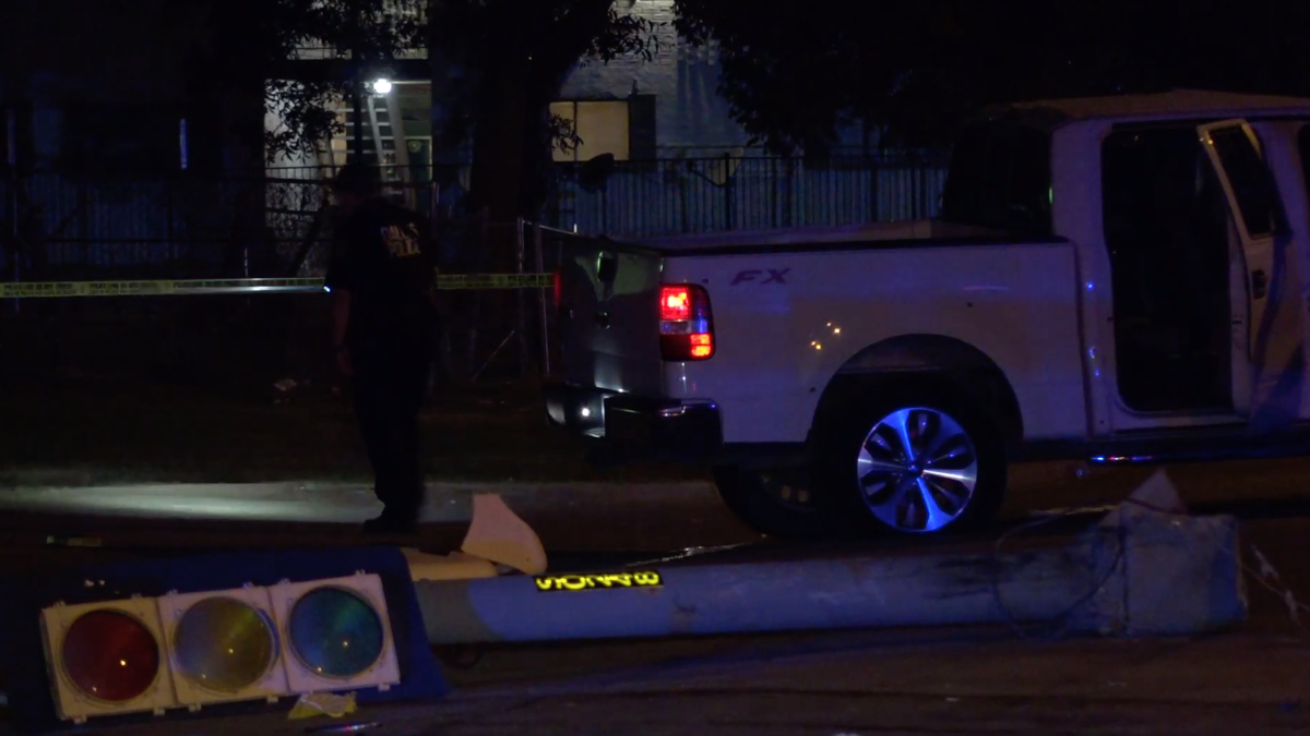 Dallas Police Investigate Shooting That Led To Major Overnight Crash Police Nbc 5 Dallas Fort