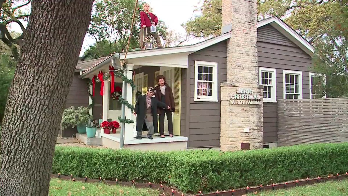 Home Alone Display Brings Christmas Joy And Nostalgia To East Austin Neighborhood Nbc 5 Dallas Fort Worth Home Alone Display Brings Christmas Joy And Nostalgia To East Austin Neighborhood Nbc 5 Dallas Fort Worth