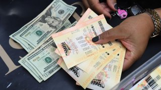 Mega Millions Jackpot Jumps to $401 Million, Powerball’s Top Prize Is $363 Million. Here’s How to Protect Your Privacy If You Win