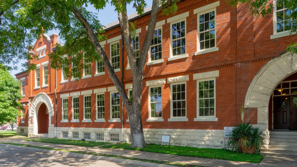 Former WilliamsonDickie Manufacturing Headquarters Listed for Lease