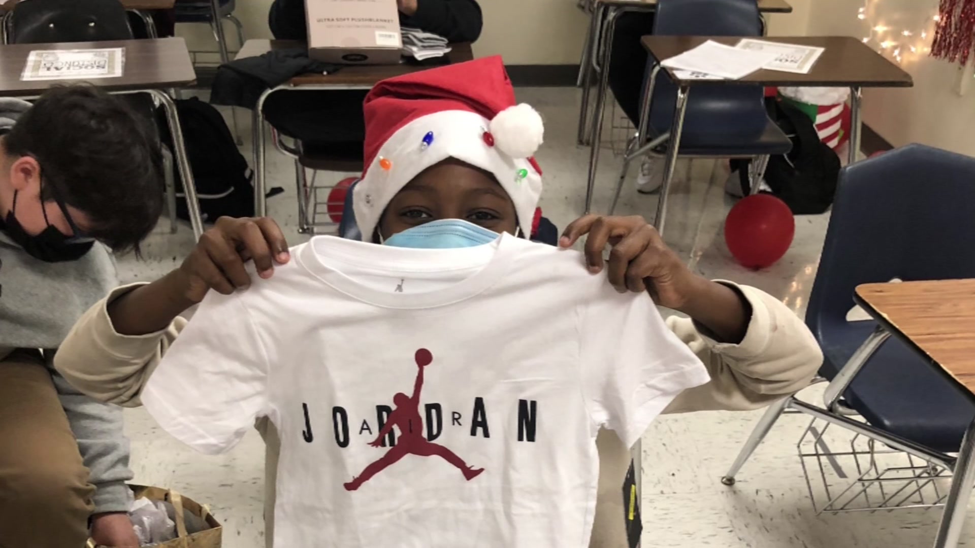 First-Year Teacher Gives Her Students Early Christmas - Vimarsana News