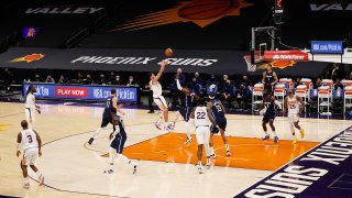 Dallas Mavericks v Phoenix Suns