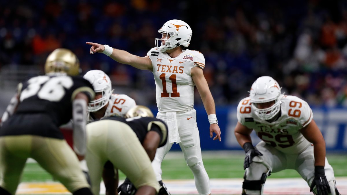 Texas overcomes injury to Sam Ehlinger to rout Colorado in Alamo Bowl