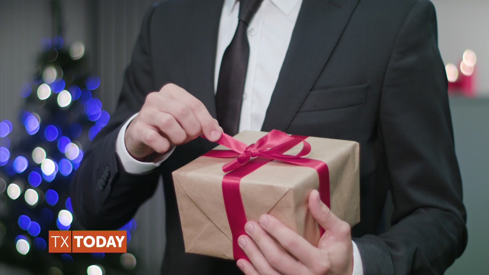 Top Holiday Gifts for Men - Vimarsana News