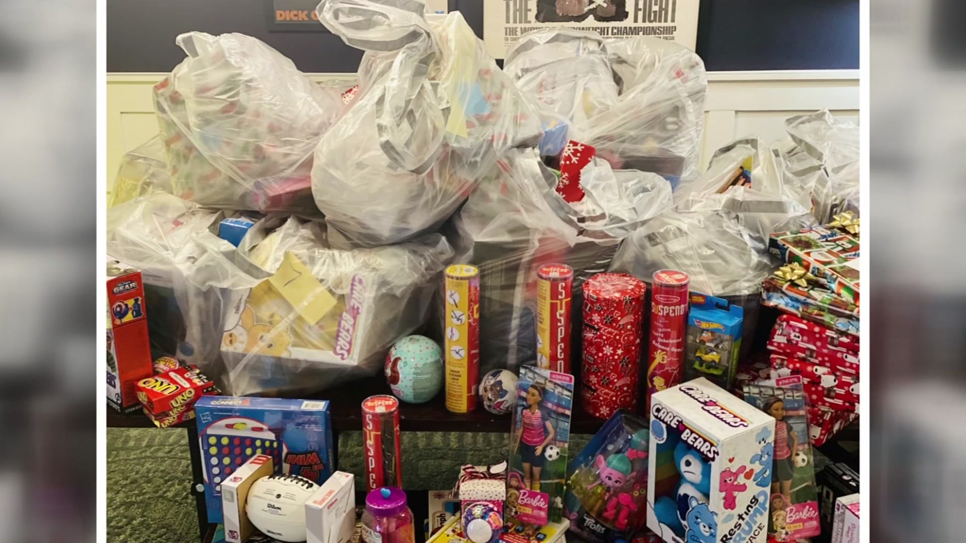 Texas Teacher of the Year Plays Santa for His Students - Vimarsana News
