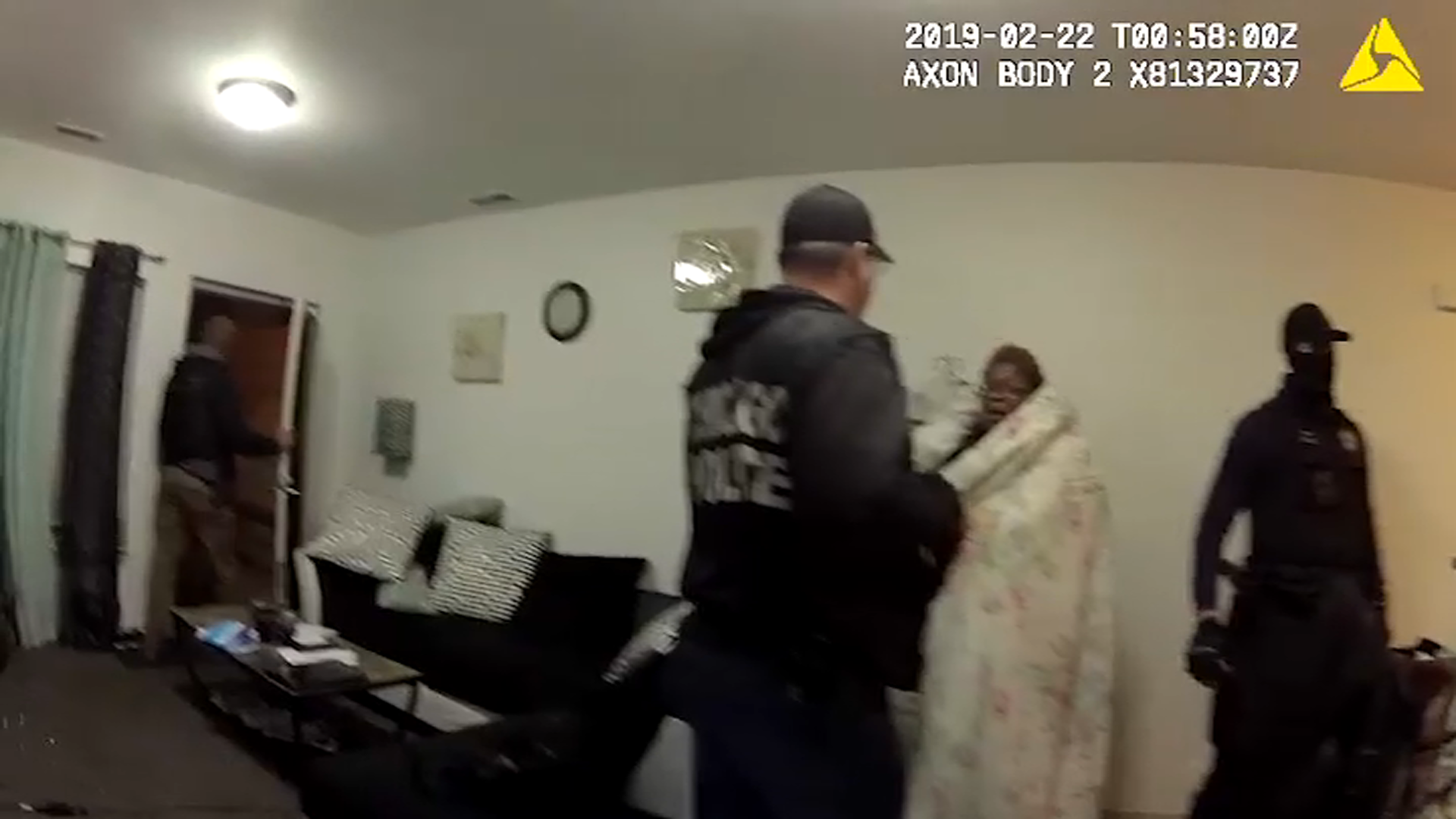 Police Officers in Botched Chicago Raid Placed on Desk Duty During Investigation - Vimarsana News
