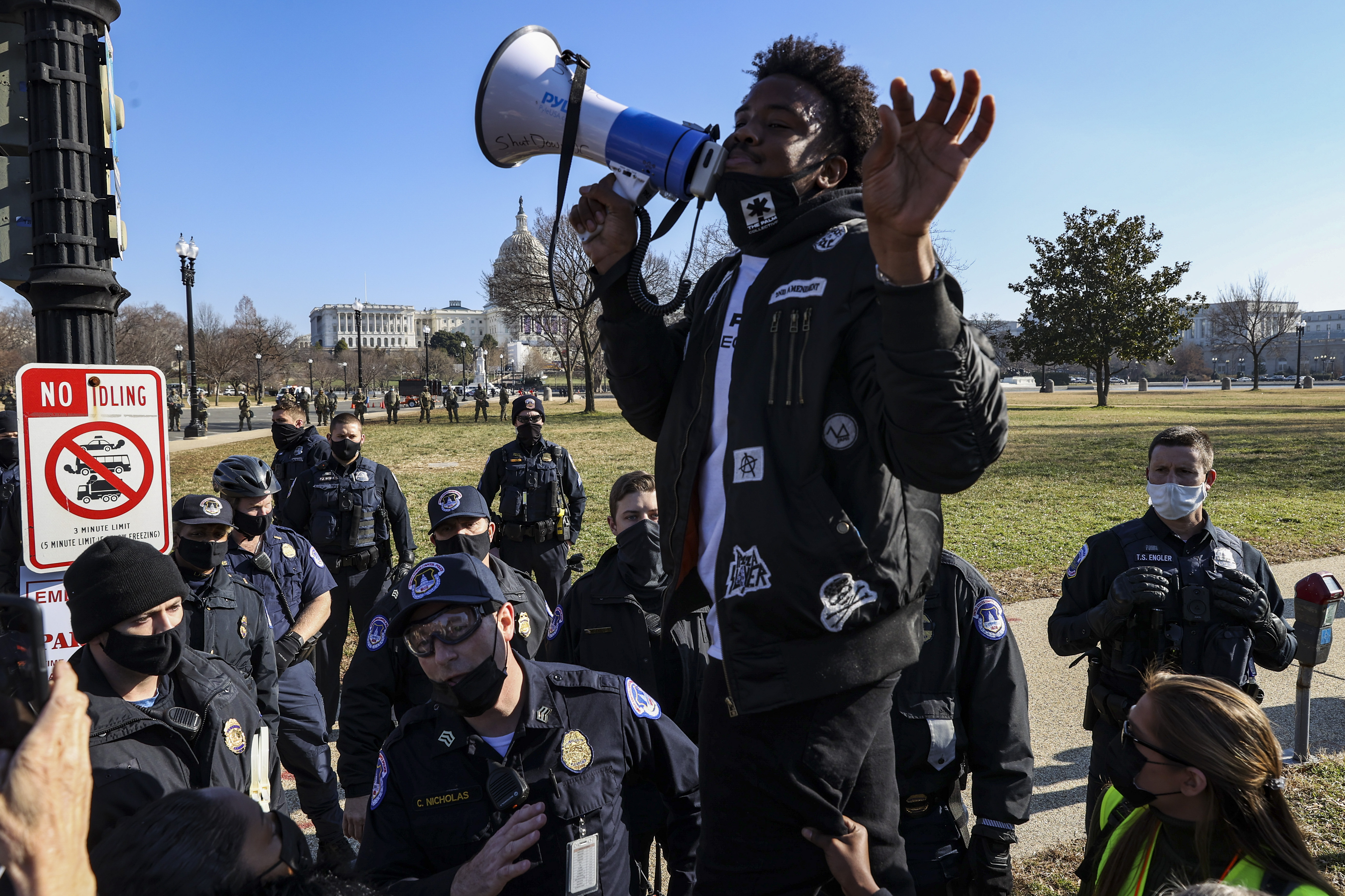 WASHINGTON, DC &#8211; JANUARY 13: U.S. Capitol Police prepare to make arrests as anti-Trump protesters gather on the West Front of the U.S. Capitol on January 13, 2021 in Washington, DC. The House of Representatives is expected to vote to impeach President Donald Trump later today, after Vice President Mike Pence declined to use the 25th amendment to remove him from office following a violent breach of the U.S. Capitol by a pro-Trump mob last week. (Photo by Tasos Katopodis/Getty Images)