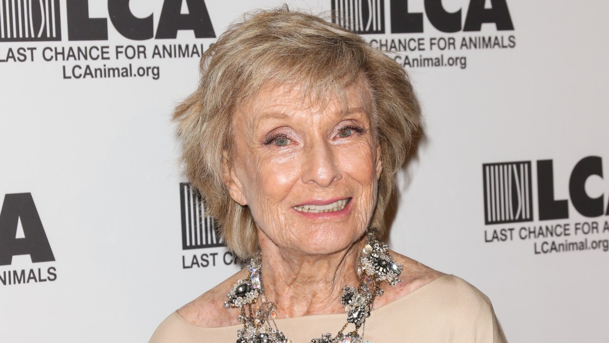 Cloris Leachman, Oscar and Emmy Winner, Dies at 94 – NBC 5 Dallas-Fort Worth - Vimarsana News