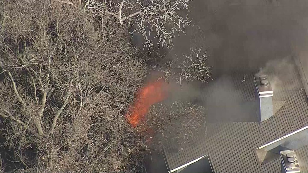 WATCH Fort Worth FD Battles 3Alarm Apartment Fire Near DFW Airport
