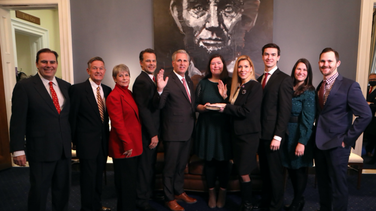 Congresswoman Beth Van Duyne Officially Sworn in to 117th Congress