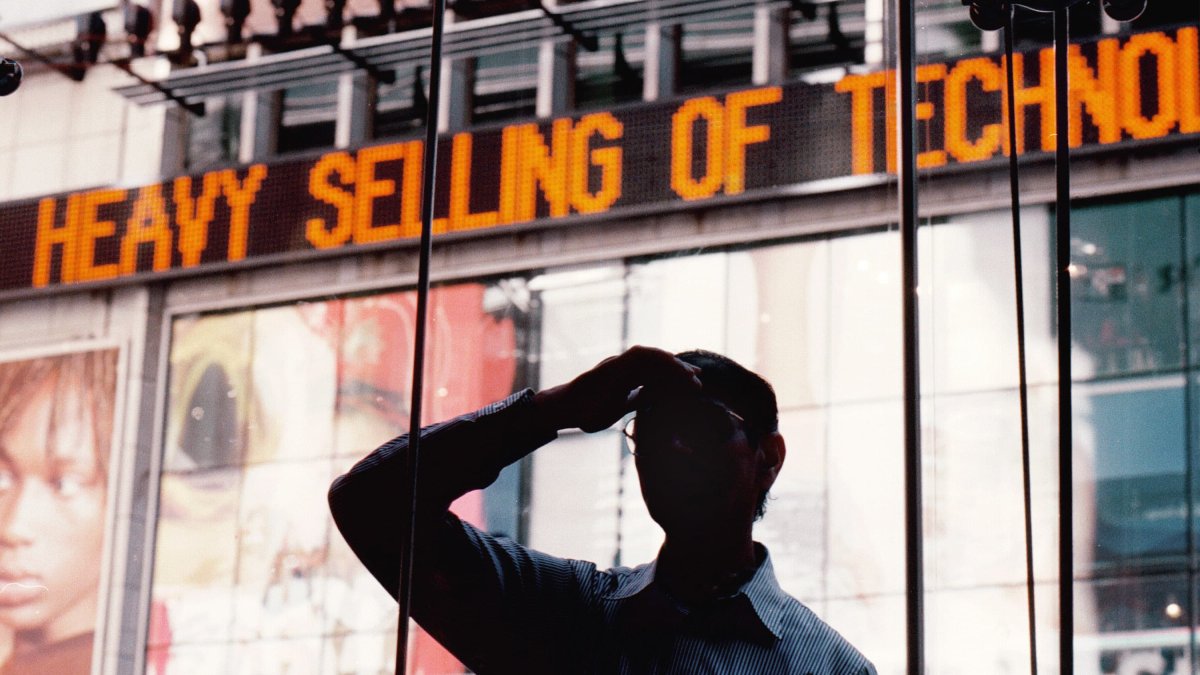 Nasdaq Is Poised to Underperform S&P 500 for First Time Since 2016 as Investors Shun Tech Stocks - Vimarsana News