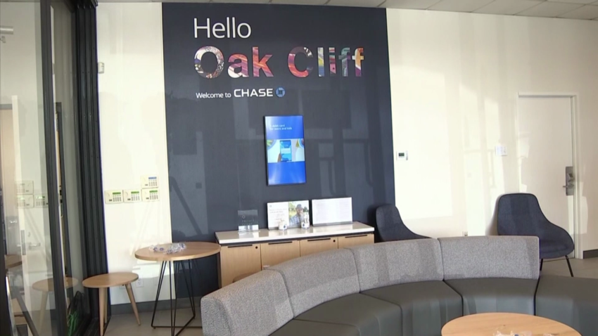 Oak Cliff Residents Get Access To A Different Style of Banking