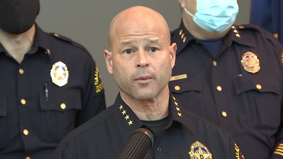 Dallas Police Chief Calls for End to War of Words Over Decision to Keep ...