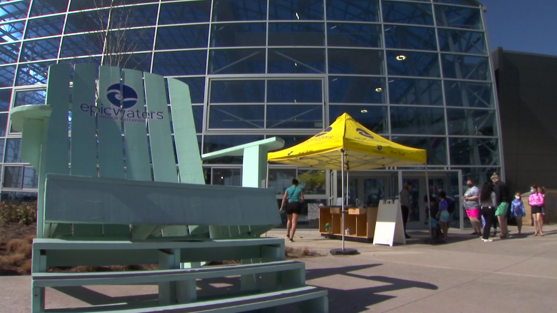 Grand Prairie cancels Eid event at Epic Waters amid Abbott criticism, backlash