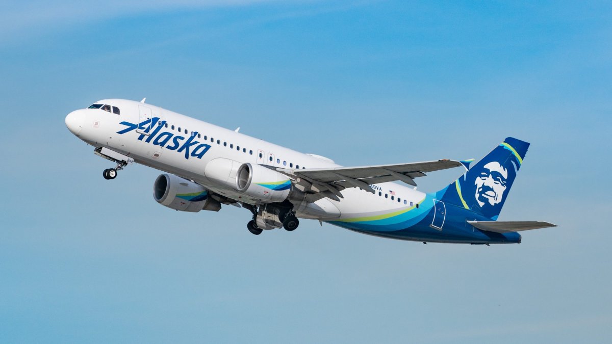 Alaska Airlines plane that suffered inflight blowout had known pressurization light issue – NBC 5 Dallas-Fort Worth - Vimarsana News
