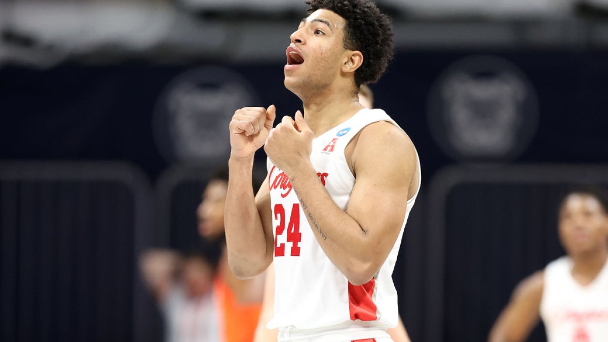 Houston tops Oregon State, reaches 1st Final Four since '84 - The
