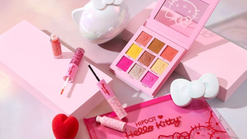 The Hello Kitty selfie palette, mascara and eyeliner duo, double-ended lip gloss, heart sponge and limited-edition collector’s bag debuted on HipDot.com on Tuesday, March 30, 2021.