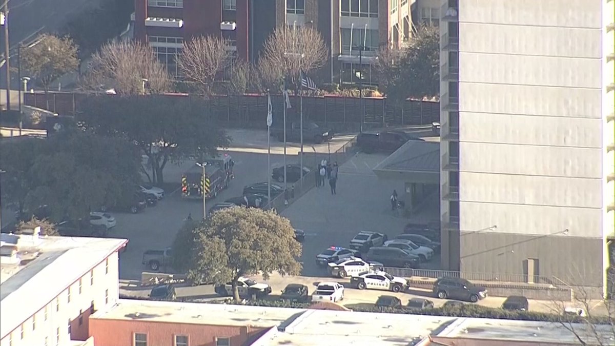 Dallas Police Investigate Shooting At Doubletree Hotel Nbc 5 Dallas Fort Worth