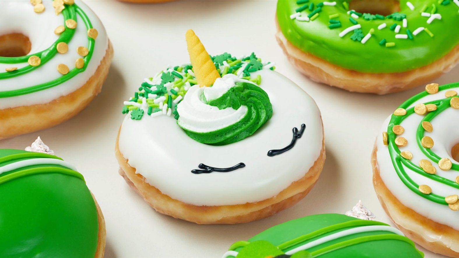 Feeling Lucky? Where to Score Free Doughnuts and Food Deals for St. Patrickâ??s Day â?? NBC 5 Dallas krispy kreme st patrick's day donuts 2022