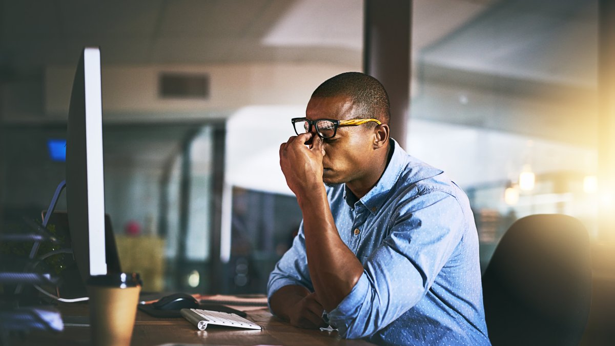 A Workplace Wellness Coach and Happiness Scholar's 3 Best Tips for Thriving at Work - Vimarsana News